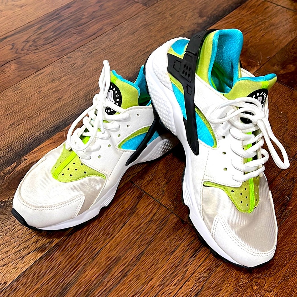Nike Air Huarache Run Women’s Shoes Size 9